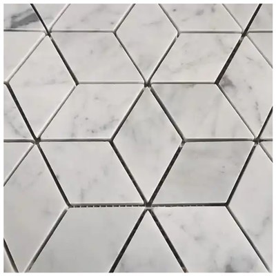 Mosaic de rombes de marbre de Carrara