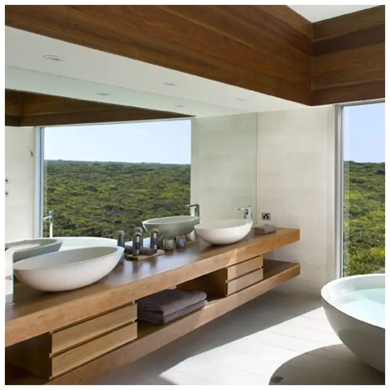 Cantons de bany arrodonits per a interiors residencials i hotelers més segurs